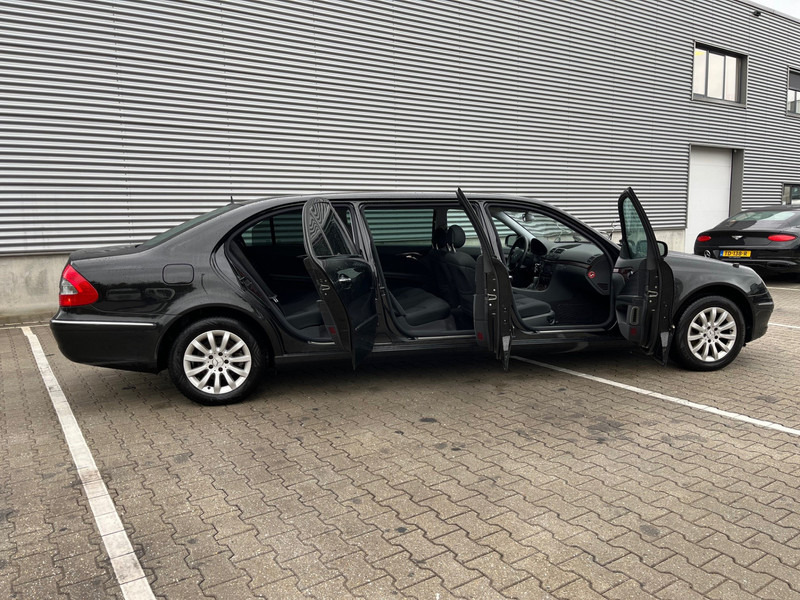 Mercedes-Benz E-Klasse / Limousine / 240 Avantgarde / 4-Matic / 8-pers / APK/TUV 09-2026 / - Szedán: 3 kép. Mercedes-Benz E-Klasse / Limousine / 240 Avantgarde / 4-Matic / 8-pers / APK/TUV 09-2026 / - Szedán: 3 kép.