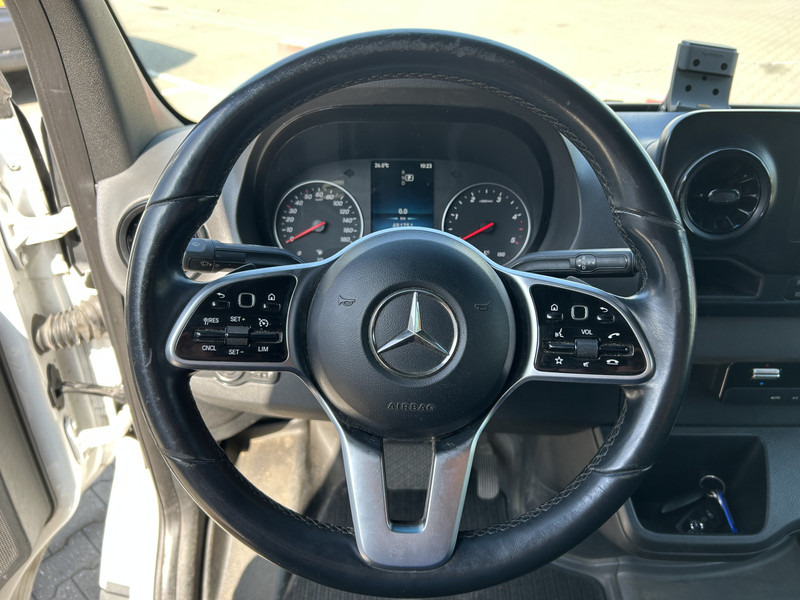 Mercedes-Benz Sprinter 314 2.2 CDI / L4 H2 / Loadlift 650 kg / Navi / APK TUV 01-26 - Furgon: 3 kép. Mercedes-Benz Sprinter 314 2.2 CDI / L4 H2 / Loadlift 650 kg / Navi / APK TUV 01-26 - Furgon: 3 kép.