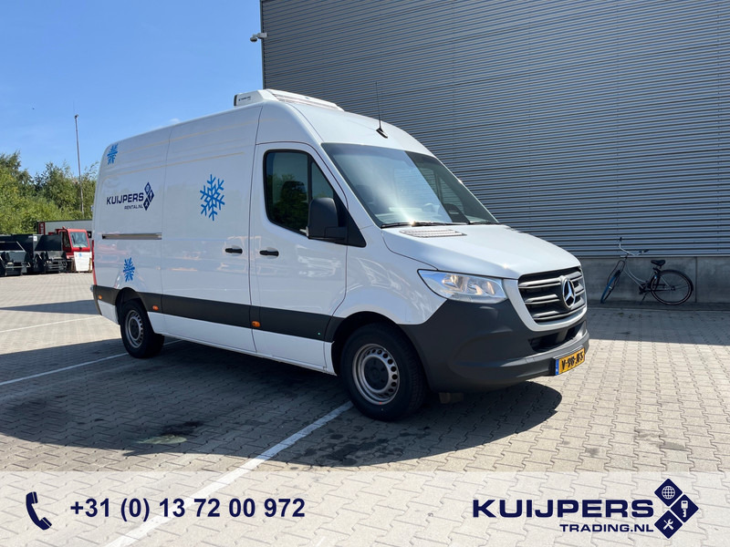 Mercedes-Benz Sprinter 317 1.9 CDI H2 L2 / NIEUW ! / 2024 Kenteken / Thermo King Koeler - Hűtős kisteherautó: 1 kép. Mercedes-Benz Sprinter 317 1.9 CDI H2 L2 / NIEUW ! / 2024 Kenteken / Thermo King Koeler - Hűtős kisteherautó: 1 kép.