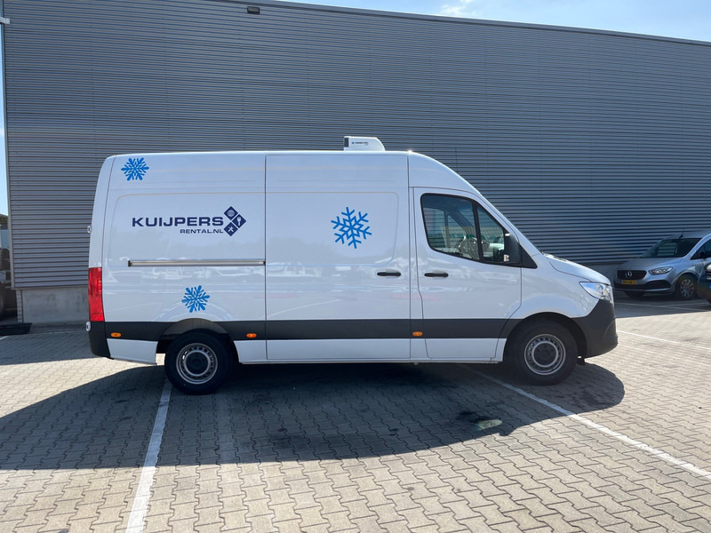 Mercedes-Benz Sprinter 317 1.9 CDI H2 L2 / NIEUW ! / 2024 Kenteken / Thermo King Koeler - Hűtős kisteherautó: 2 kép. Mercedes-Benz Sprinter 317 1.9 CDI H2 L2 / NIEUW ! / 2024 Kenteken / Thermo King Koeler - Hűtős kisteherautó: 2 kép.