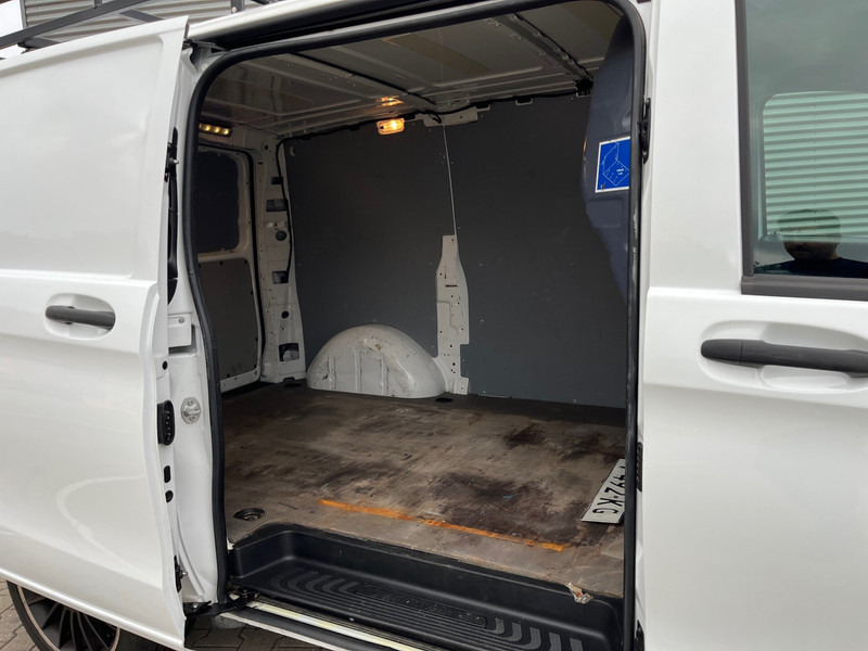 Mercedes-Benz Vito 111 CDI Lang / Business Professional Plus / / Imperial / Towbar / APK-TUV 11-25 - Kis furgon: 4 kép. Mercedes-Benz Vito 111 CDI Lang / Business Professional Plus / / Imperial / Towbar / APK-TUV 11-25 - Kis furgon: 4 kép.