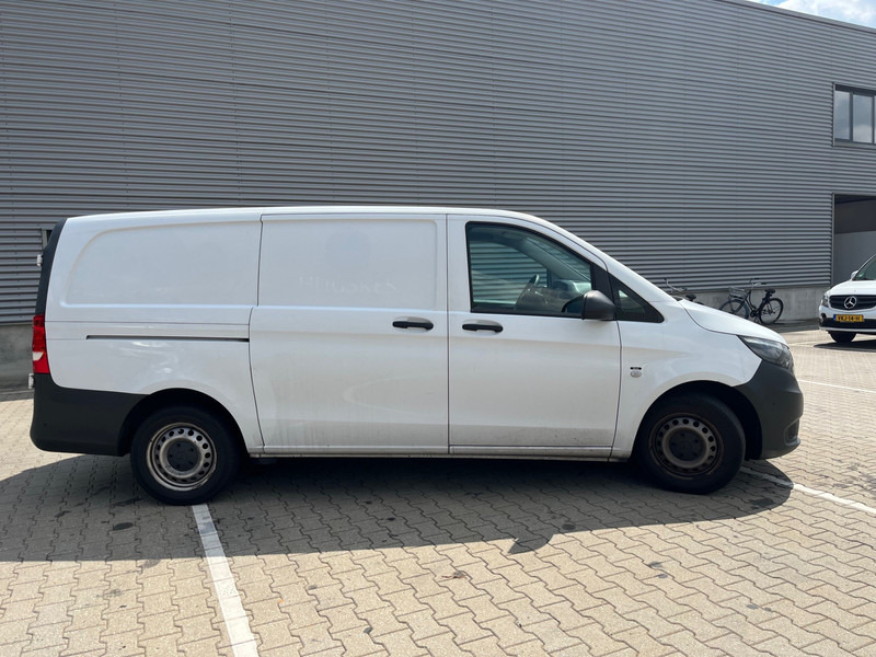 Mercedes-Benz Vito / 114 CDI / L2H1 / Frigo / gekoelde laadbak / APK-TUV 05-26 - Kis furgon: 2 kép. Mercedes-Benz Vito / 114 CDI / L2H1 / Frigo / gekoelde laadbak / APK-TUV 05-26 - Kis furgon: 2 kép.