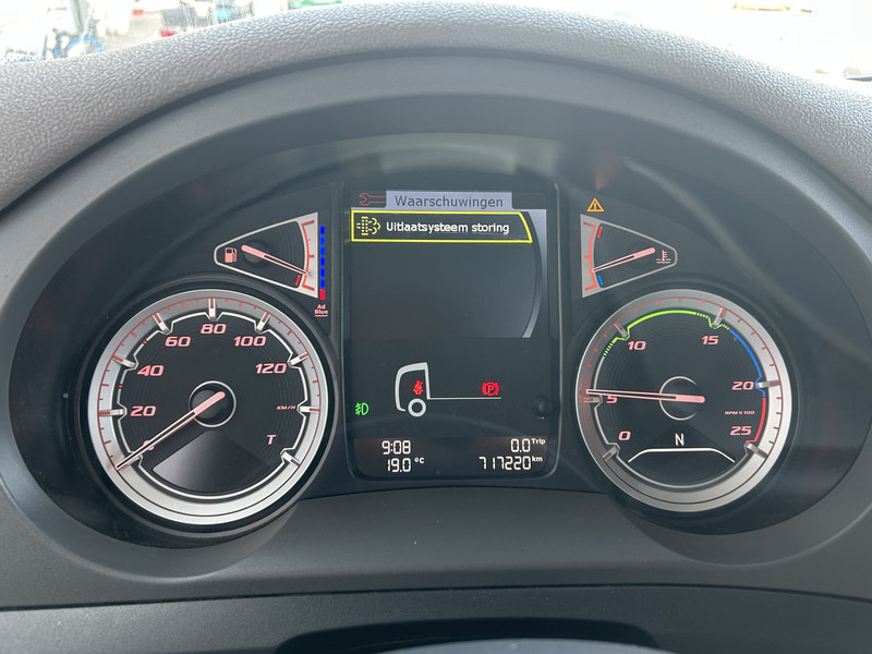 DAF CF 410 FT Space Cab / 717 dkm / Smart Tacho V2 / APK TUV 09-25 - Nyergesvontató: 4 kép. DAF CF 410 FT Space Cab / 717 dkm / Smart Tacho V2 / APK TUV 09-25 - Nyergesvontató: 4 kép.