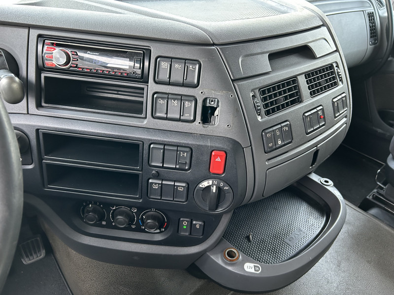 DAF XF 440 FT SC / Smart Tacho V2 / 2 Tanks / Stand Klima / APK TUV 01-26 - Nyergesvontató: 5 kép. DAF XF 440 FT SC / Smart Tacho V2 / 2 Tanks / Stand Klima / APK TUV 01-26 - Nyergesvontató: 5 kép.