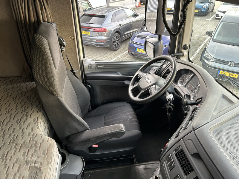 DAF XF 440 FT SC / Smart Tacho V2 / 2 Tanks / Stand Klima / APK TUV 05-26 - Nyergesvontató: 3 kép. DAF XF 440 FT SC / Smart Tacho V2 / 2 Tanks / Stand Klima / APK TUV 05-26 - Nyergesvontató: 3 kép.