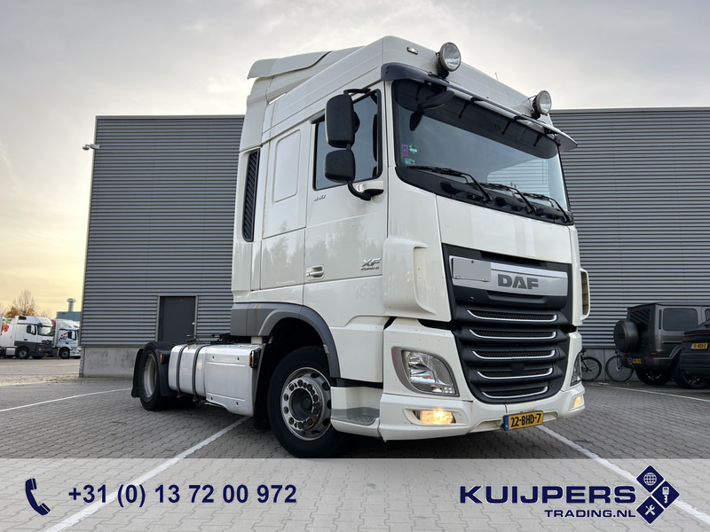 DAF XF 440 FT SC / Smart Tacho V2 / 2 Tanks / Stand Klima / APK TUV 05-26 - Nyergesvontató: 1 kép. DAF XF 440 FT SC / Smart Tacho V2 / 2 Tanks / Stand Klima / APK TUV 05-26 - Nyergesvontató: 1 kép.