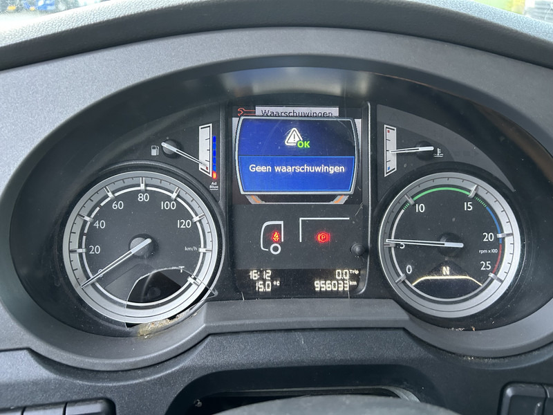 DAF XF 440 FT SC / Smart Tacho V2 / 2 Tanks / Stand Klima - Nyergesvontató: 4 kép. DAF XF 440 FT SC / Smart Tacho V2 / 2 Tanks / Stand Klima - Nyergesvontató: 4 kép.