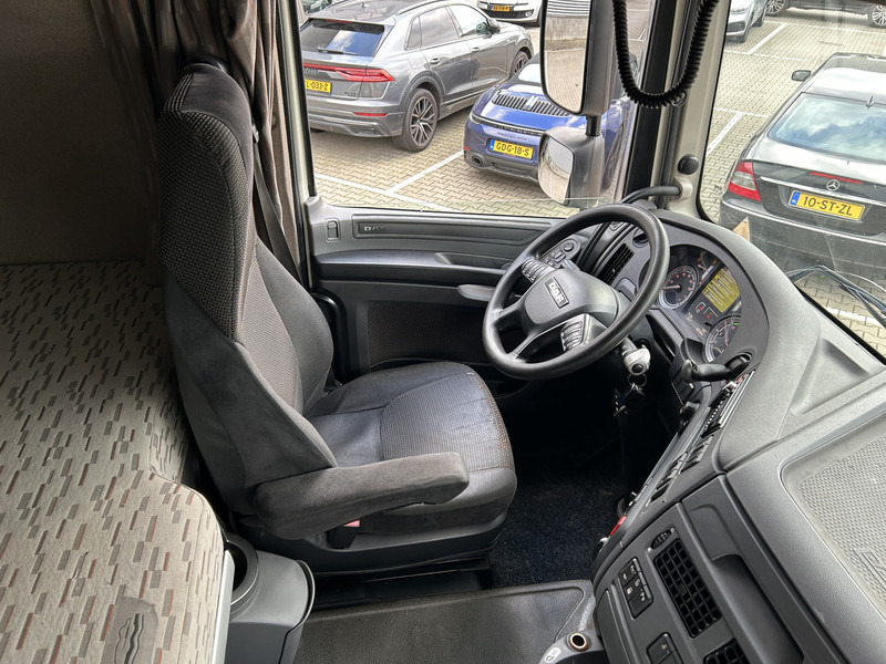 DAF XF 440 FT SC / Smart Tacho V2 / 2 Tanks / Stand Klima - Nyergesvontató: 3 kép. DAF XF 440 FT SC / Smart Tacho V2 / 2 Tanks / Stand Klima - Nyergesvontató: 3 kép.