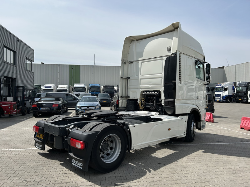 DAF XF 450 FT Super Space Cab / 682 dkm / MX Brake / NL Truck - Nyergesvontató: 2 kép. DAF XF 450 FT Super Space Cab / 682 dkm / MX Brake / NL Truck - Nyergesvontató: 2 kép.
