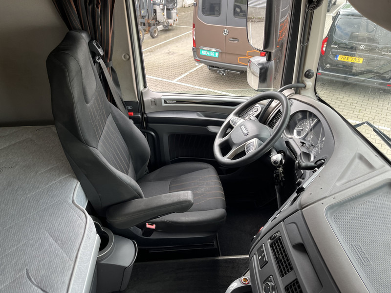 DAF XF 480 FT SSC / 844 dkm / New Tacho / 2 Tanks / Stand Airco / APK TUV 11-25 - Nyergesvontató: 3 kép. DAF XF 480 FT SSC / 844 dkm / New Tacho / 2 Tanks / Stand Airco / APK TUV 11-25 - Nyergesvontató: 3 kép.