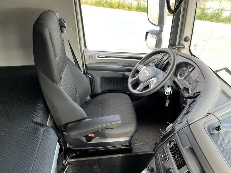 DAF XF 480 FTP Space Cab / 414 dkm / Stand Klima / NL Truck - Nyergesvontató: 3 kép. DAF XF 480 FTP Space Cab / 414 dkm / Stand Klima / NL Truck - Nyergesvontató: 3 kép.