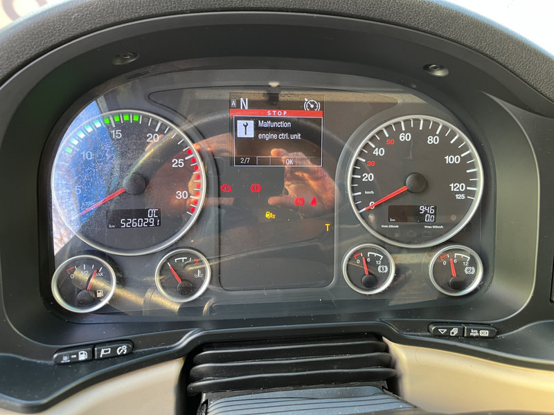 MAN TGX 18.460 XXL / Motor Defect -> Not Running / Retarder / 526 dkm / 2 Tanks - Nyergesvontató: 4 kép. MAN TGX 18.460 XXL / Motor Defect -> Not Running / Retarder / 526 dkm / 2 Tanks - Nyergesvontató: 4 kép.