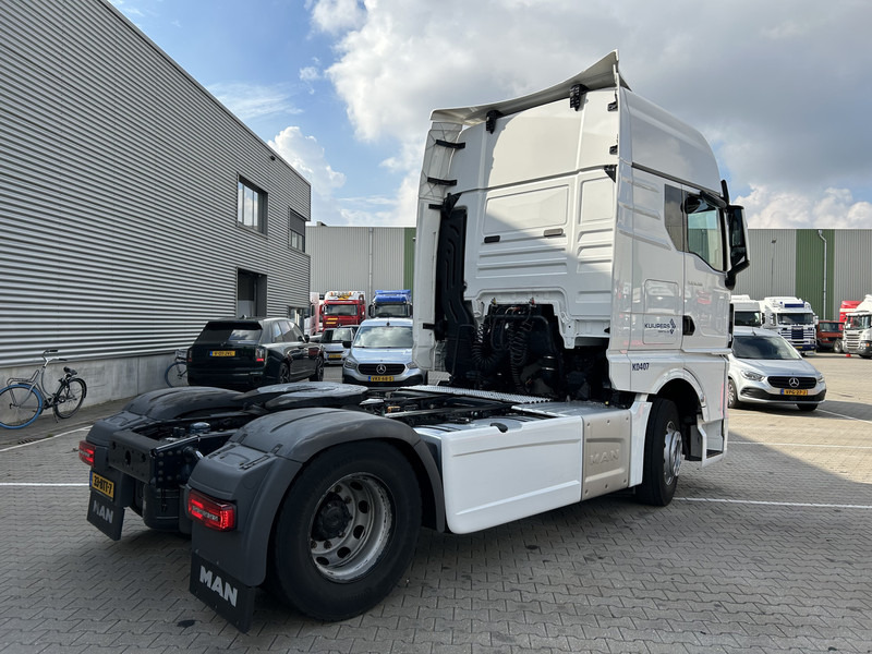 MAN TGX 18.510 GX / 2 Tanks / Full LED / APK TUV 02-26 - Nyergesvontató: 2 kép. MAN TGX 18.510 GX / 2 Tanks / Full LED / APK TUV 02-26 - Nyergesvontató: 2 kép.