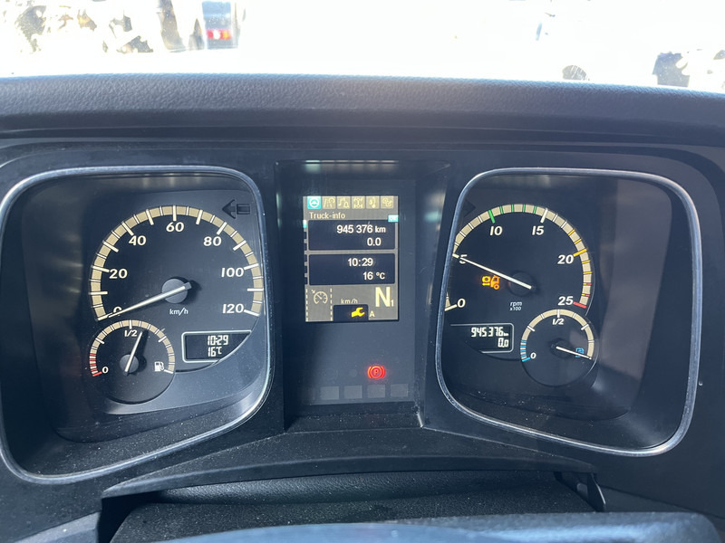 Mercedes-Benz Actros 1842 Streamspace / 945 dkm / 2 Tanks / NL Truck - Nyergesvontató: 4 kép. Mercedes-Benz Actros 1842 Streamspace / 945 dkm / 2 Tanks / NL Truck - Nyergesvontató: 4 kép.