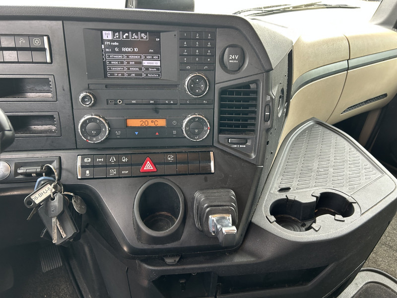 Mercedes-Benz Actros 1845 Bigspace / 911 dkm / Stand Airco / APK TUV 07-25 - Nyergesvontató: 5 kép. Mercedes-Benz Actros 1845 Bigspace / 911 dkm / Stand Airco / APK TUV 07-25 - Nyergesvontató: 5 kép.