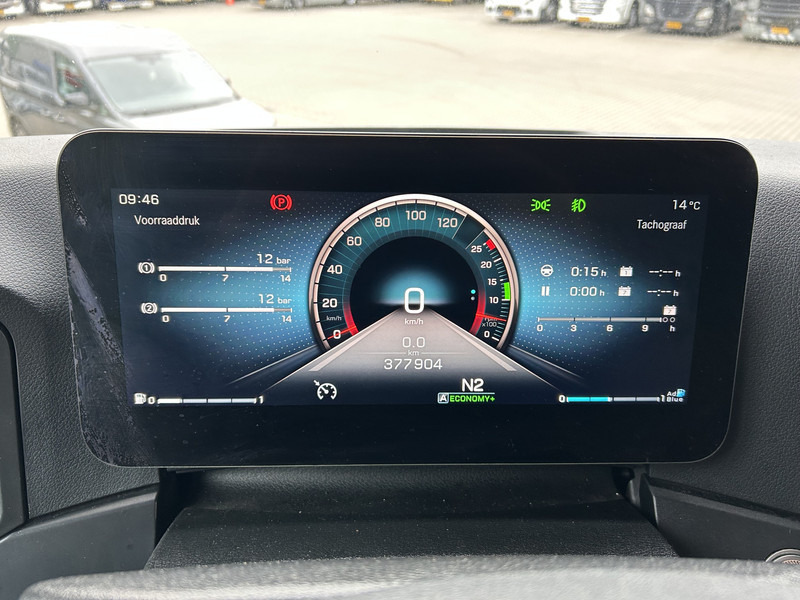 Mercedes-Benz Actros 2645 Bigspace / 377 dkm / 6x2 / APK TUV 05-26 - Nyergesvontató: 4 kép. Mercedes-Benz Actros 2645 Bigspace / 377 dkm / 6x2 / APK TUV 05-26 - Nyergesvontató: 4 kép.