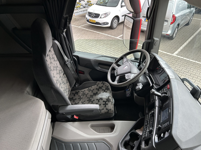 Scania G410 Highline / 660 dkm / Smart Tacho V2 / NL Truck - Nyergesvontató: 3 kép. Scania G410 Highline / 660 dkm / Smart Tacho V2 / NL Truck - Nyergesvontató: 3 kép.
