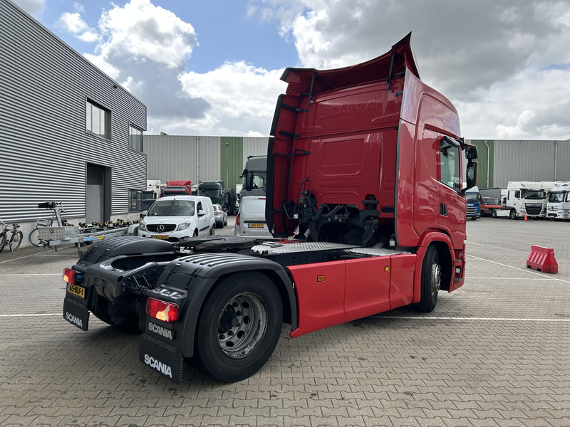 Scania G410 Highline / 660 dkm / Smart Tacho V2 / NL Truck - Nyergesvontató: 2 kép. Scania G410 Highline / 660 dkm / Smart Tacho V2 / NL Truck - Nyergesvontató: 2 kép.