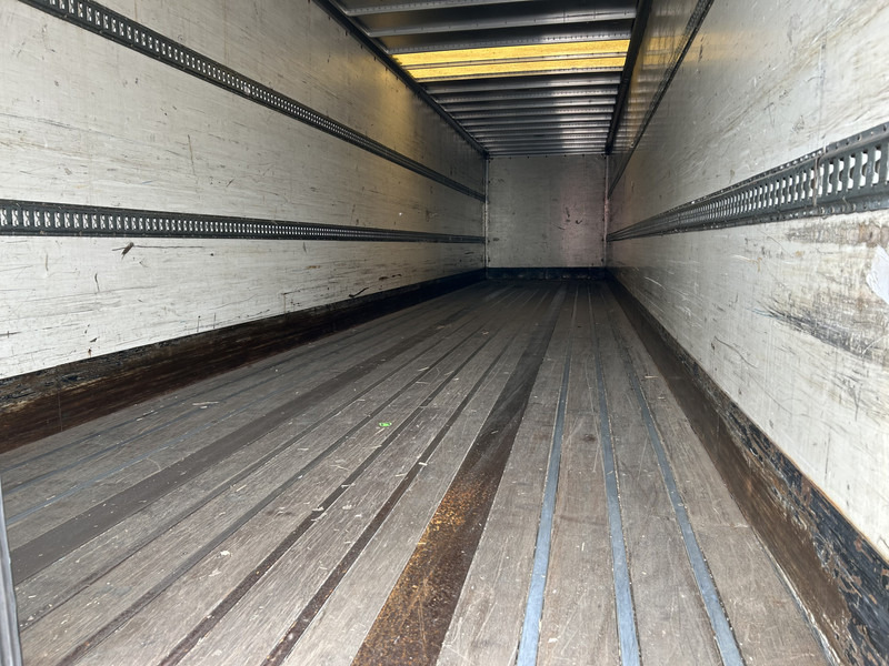 Pacton T2-001 / Box / Loadlift / BPW Drum / NL Trailer - Félpótkocsi dobozos: 3 kép. Pacton T2-001 / Box / Loadlift / BPW Drum / NL Trailer - Félpótkocsi dobozos: 3 kép.