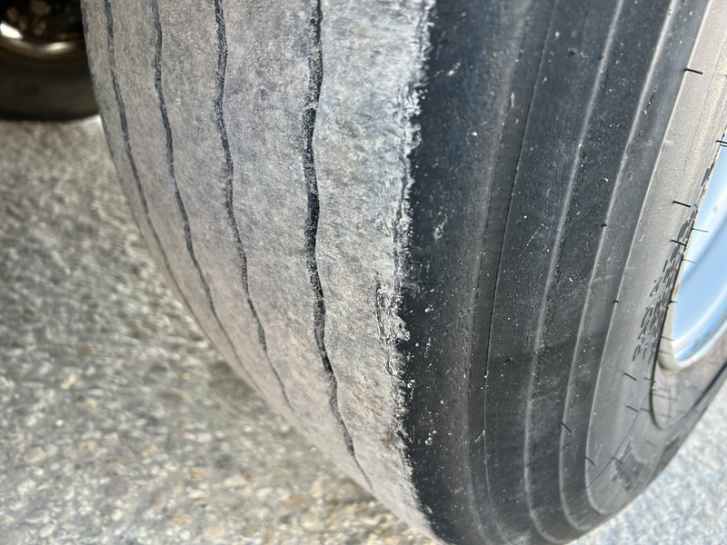 Ponyvás félpótkocsi Pacton T3-011 / Curtainside Trailer / SAF Drum / APK TUV 03-26: 7 kép. Ponyvás félpótkocsi Pacton T3-011 / Curtainside Trailer / SAF Drum / APK TUV 03-26: 7 kép.