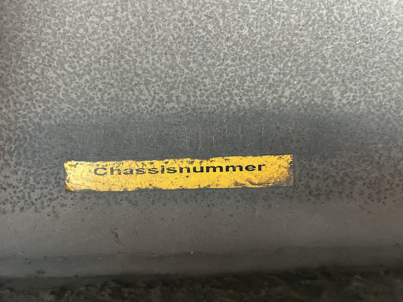 Ponyvás félpótkocsi Pacton T3-011 / Curtainside Trailer / SAF Drum / APK TUV 03-26: 15 kép. Ponyvás félpótkocsi Pacton T3-011 / Curtainside Trailer / SAF Drum / APK TUV 03-26: 15 kép.