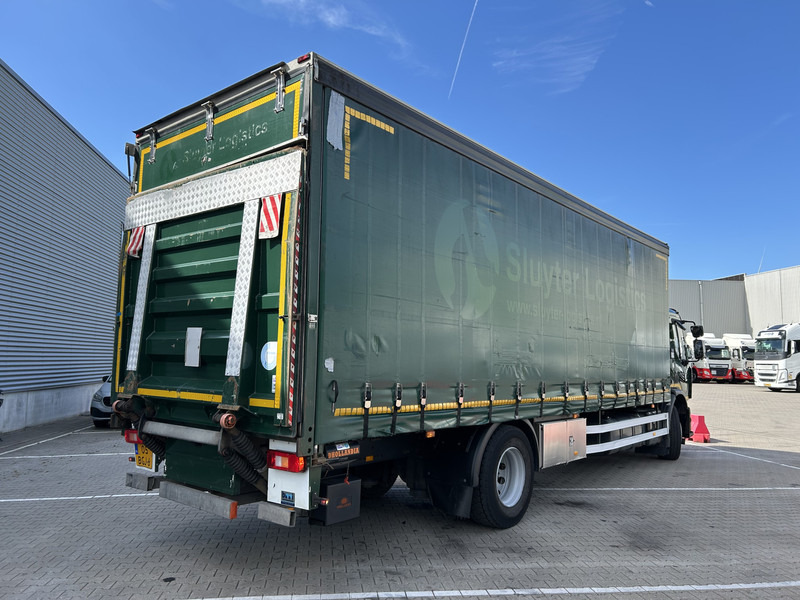 Renault D Wide 280 / 18 Ton / 613 dkm / Curtianside / Loadlift / APK TUV 07-26 - Ponyvás teherautó: 2 kép. Renault D Wide 280 / 18 Ton / 613 dkm / Curtianside / Loadlift / APK TUV 07-26 - Ponyvás teherautó: 2 kép.