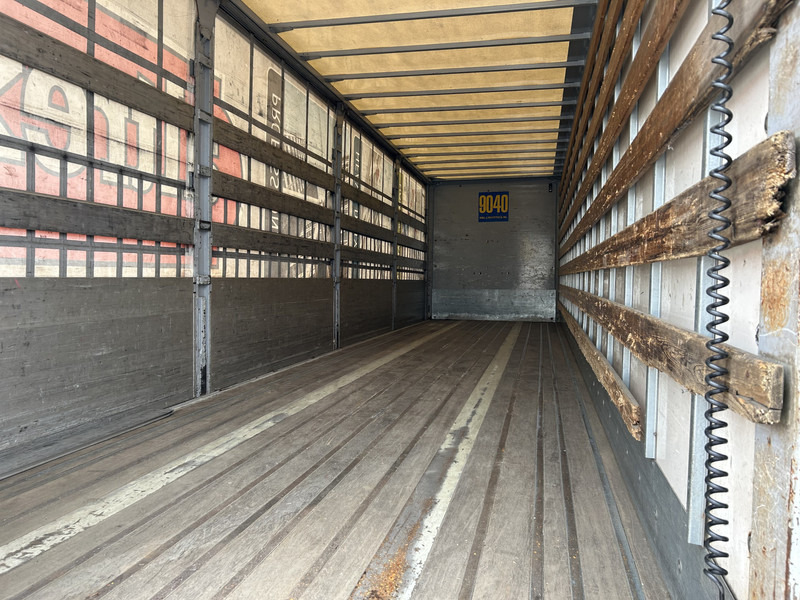 Renders ROC 12.10 City / Box / Loadlift 2000 kg / NL Trailer - Félpótkocsi dobozos: 3 kép. Renders ROC 12.10 City / Box / Loadlift 2000 kg / NL Trailer - Félpótkocsi dobozos: 3 kép.