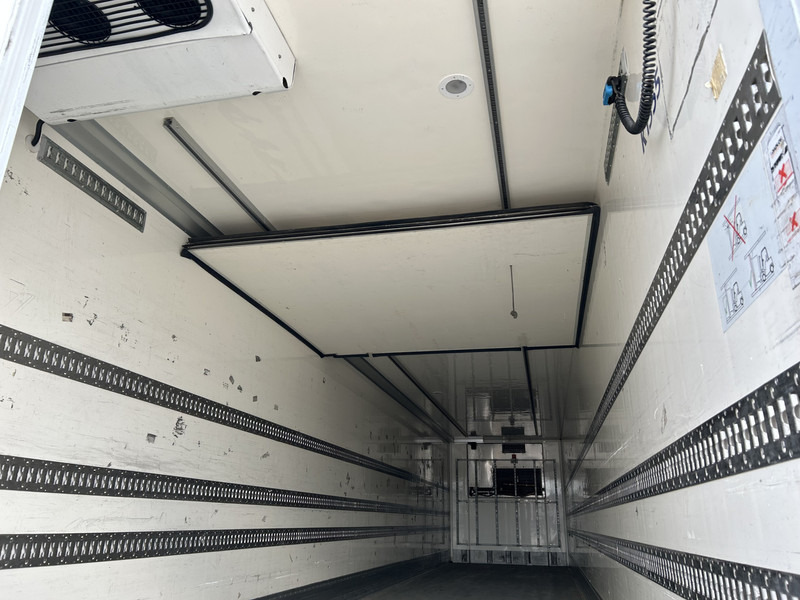 SYSTEM TRAILERS - VeDeCar / Thermo King Koeler -29 gr / Duo Temp / Laadklep 2500 kg / APK 07-26 - Félpótkocsi hűtős: 4 kép. SYSTEM TRAILERS - VeDeCar / Thermo King Koeler -29 gr / Duo Temp / Laadklep 2500 kg / APK 07-26 - Félpótkocsi hűtős: 4 kép.