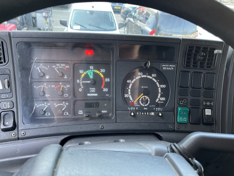 Scania R 144G V8 460 6x2 Boogie / 874 dkm / Blad - Blad / Hook Lift / NL Truck - Horgos rakodó teherautó: 4 kép. Scania R 144G V8 460 6x2 Boogie / 874 dkm / Blad - Blad / Hook Lift / NL Truck - Horgos rakodó teherautó: 4 kép.