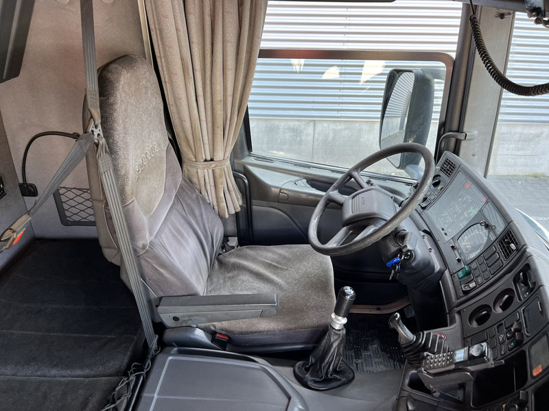 Scania R 144G V8 460 6x2 Boogie / 874 dkm / Blad - Blad / Hook Lift / NL Truck - Horgos rakodó teherautó: 3 kép. Scania R 144G V8 460 6x2 Boogie / 874 dkm / Blad - Blad / Hook Lift / NL Truck - Horgos rakodó teherautó: 3 kép.