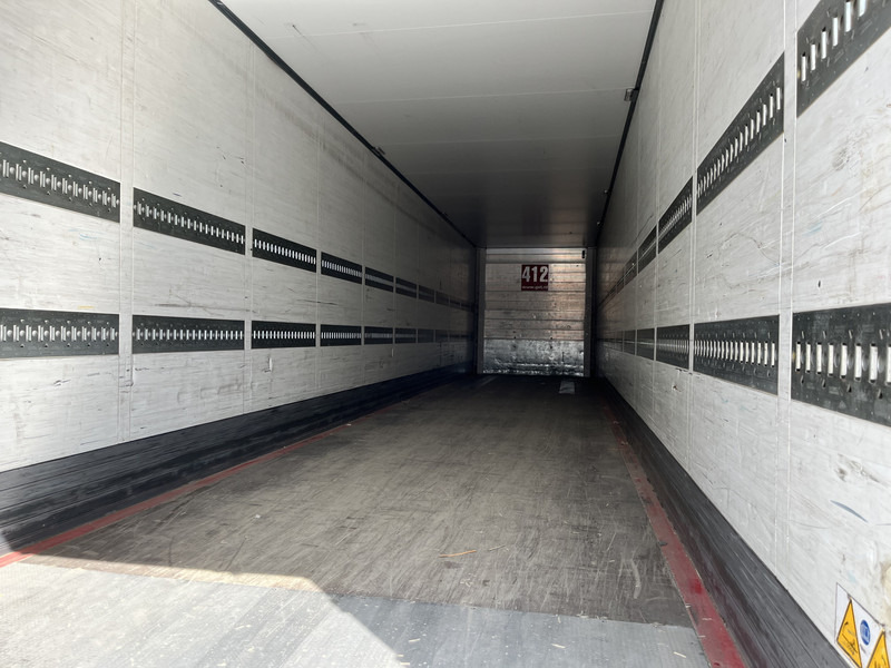 Schmitz Cargobull SCB S2 / Box Trailer / Loadlift - Félpótkocsi mélybölcsős: 3 kép. Schmitz Cargobull SCB S2 / Box Trailer / Loadlift - Félpótkocsi mélybölcsős: 3 kép.