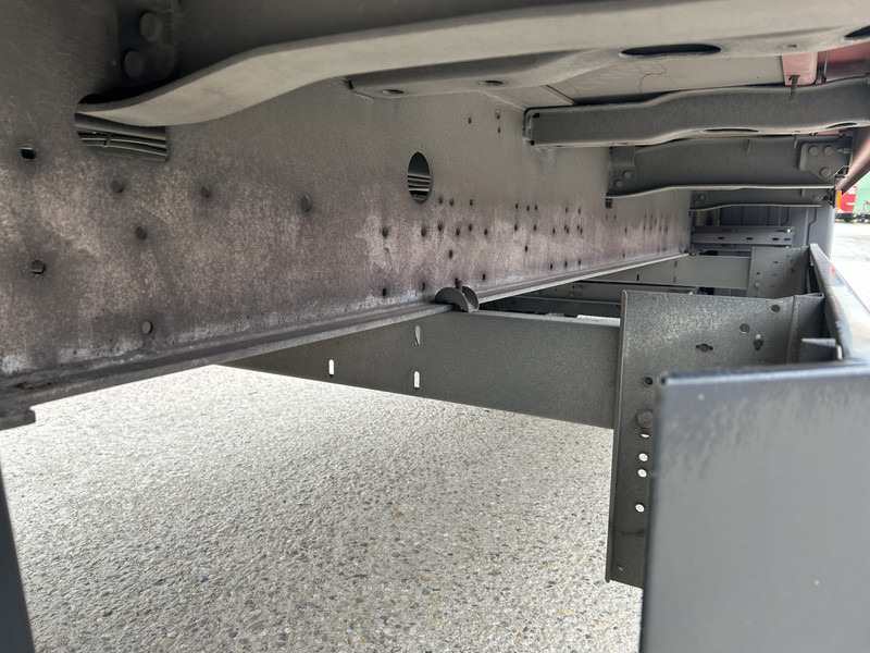 Schmitz Cargobull SCB S3B / Box Trailer / 2x Liftas / APK TUV 10-26 - Félpótkocsi dobozos: 5 kép. Schmitz Cargobull SCB S3B / Box Trailer / 2x Liftas / APK TUV 10-26 - Félpótkocsi dobozos: 5 kép.