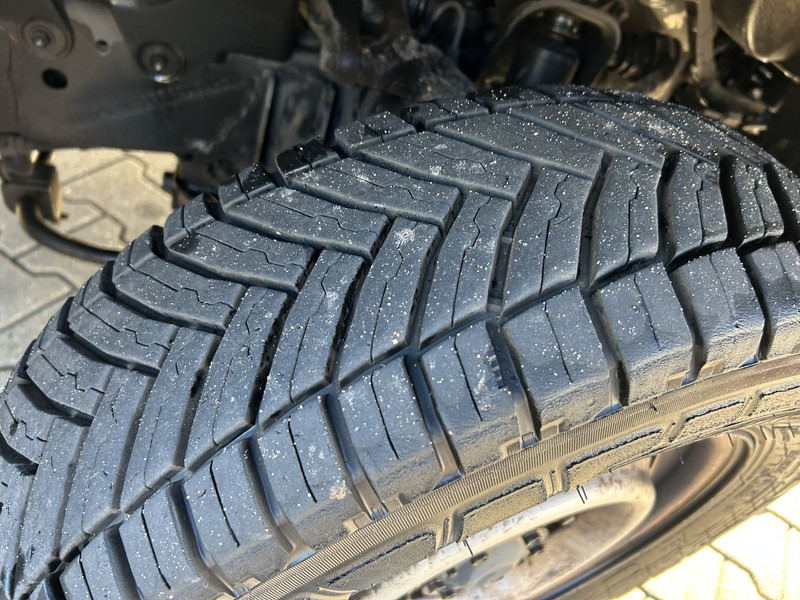 Billenőplatós kisteherautó Toyota Dyna 100 3.0 D-4D / Kipper - Tipper / Blad - Bald / APK TUV 07-26: 12 kép. Billenőplatós kisteherautó Toyota Dyna 100 3.0 D-4D / Kipper - Tipper / Blad - Bald / APK TUV 07-26: 12 kép.