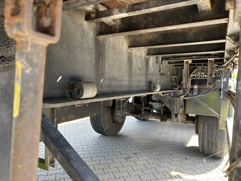Vogelzang V02 17 30 / Heavy Duty Chassis / 3 axle 10 Ton / Hiab Crane Defect - Platós félpótkocsi: 3 kép. Vogelzang V02 17 30 / Heavy Duty Chassis / 3 axle 10 Ton / Hiab Crane Defect - Platós félpótkocsi: 3 kép.