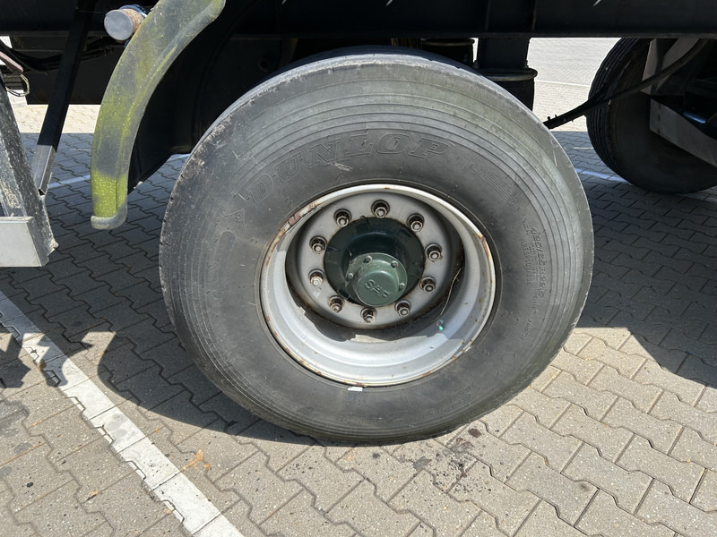 Vogelzang V02 17 30 / Heavy Duty Chassis / 3 axle 10 Ton / Hiab Crane Defect - Platós félpótkocsi: 5 kép. Vogelzang V02 17 30 / Heavy Duty Chassis / 3 axle 10 Ton / Hiab Crane Defect - Platós félpótkocsi: 5 kép.