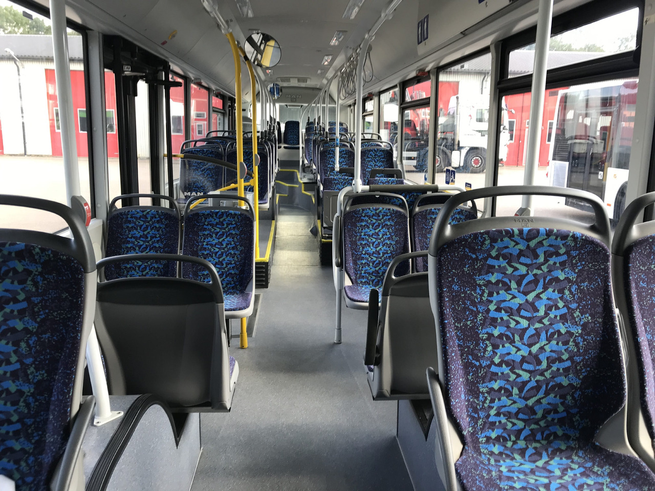 Man Lions City A26 CNG - Városi busz: 4 kép. Man Lions City A26 CNG - Városi busz: 4 kép.