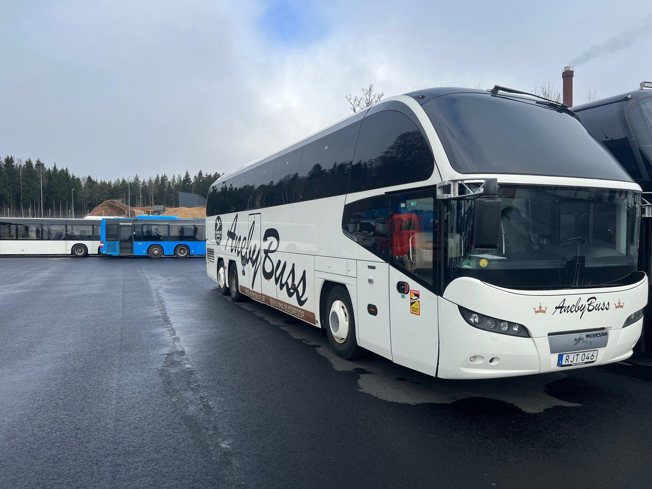 Neoplan Cityliner P15 Euro 6c - Távolsági busz: 3 kép. Neoplan Cityliner P15 Euro 6c - Távolsági busz: 3 kép.