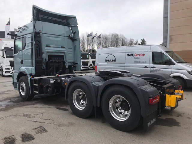 MAN TGS 33.510 6X6H Skogsmaskinsdragare - Nyergesvontató: 4 kép. MAN TGS 33.510 6X6H Skogsmaskinsdragare - Nyergesvontató: 4 kép.