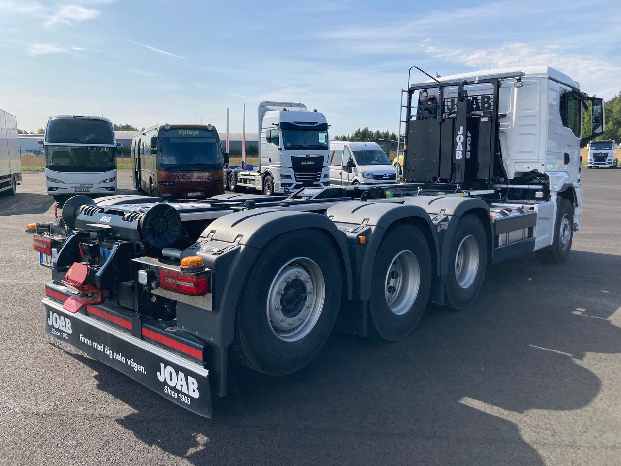 TGS 35.510 8×4-4 JOAB Lastväxlare - Horgos rakodó teherautó: 3 kép. TGS 35.510 8×4-4 JOAB Lastväxlare - Horgos rakodó teherautó: 3 kép.