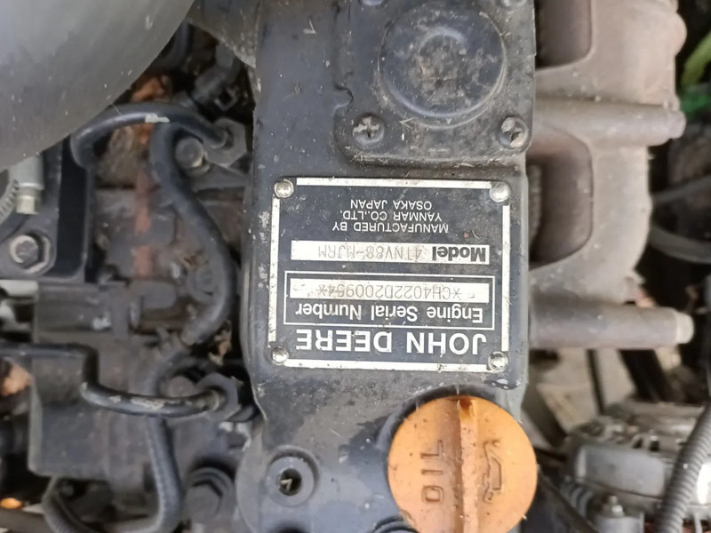 John Deere 1505 - Erdészeti mulcsozó: 5 kép. John Deere 1505 - Erdészeti mulcsozó: 5 kép.