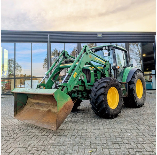 John Deere 6230 PREMIUM 6230 PREMIUM - Traktor: 1 kép. John Deere 6230 PREMIUM 6230 PREMIUM - Traktor: 1 kép.