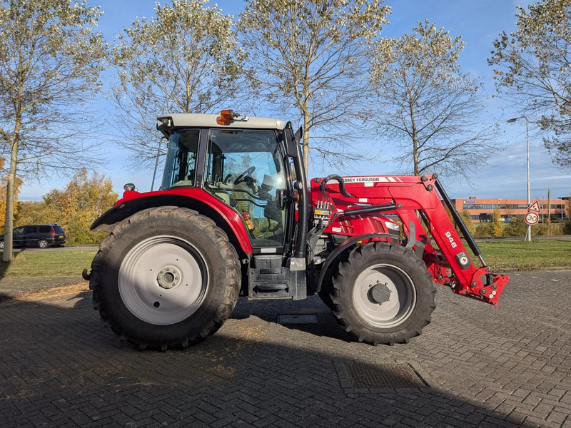 Massey Ferguson MF 5710 SL 5710 SL - Traktor: 4 kép. Massey Ferguson MF 5710 SL 5710 SL - Traktor: 4 kép.