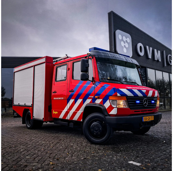 Mercedes-Benz - Tűzoltóautó: 1 kép. Mercedes-Benz - Tűzoltóautó: 1 kép.