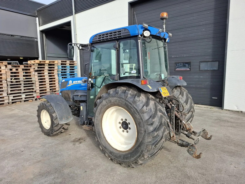 New Holland T4.95 T4.95LP - Traktor: 5 kép. New Holland T4.95 T4.95LP - Traktor: 5 kép.