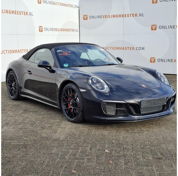 Porsche 911 Cabrio 3.0 Carrera 4 GTS - Autó: 2 kép. Porsche 911 Cabrio 3.0 Carrera 4 GTS - Autó: 2 kép.