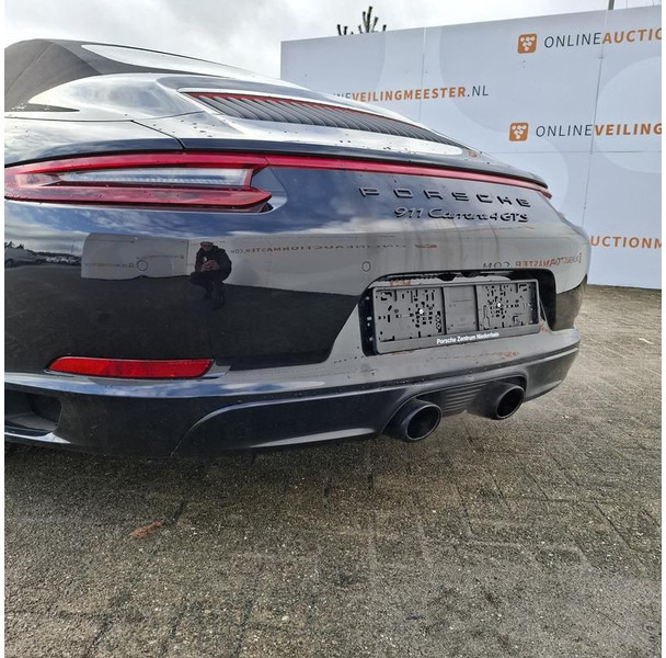 Porsche 911 Cabrio 3.0 Carrera 4 GTS - Autó: 5 kép. Porsche 911 Cabrio 3.0 Carrera 4 GTS - Autó: 5 kép.