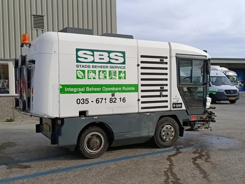 Ravo 540 5-Series 540 - Utcaseprő gép: 5 kép. Ravo 540 5-Series 540 - Utcaseprő gép: 5 kép.