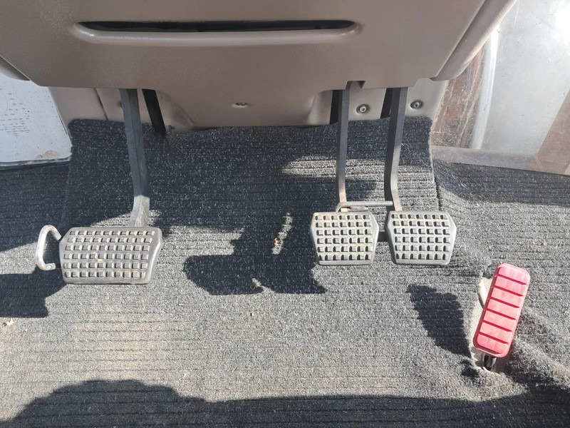 Renault ARES 640 RZ ARES 640 RZ - Traktor: 5 kép. Renault ARES 640 RZ ARES 640 RZ - Traktor: 5 kép.
