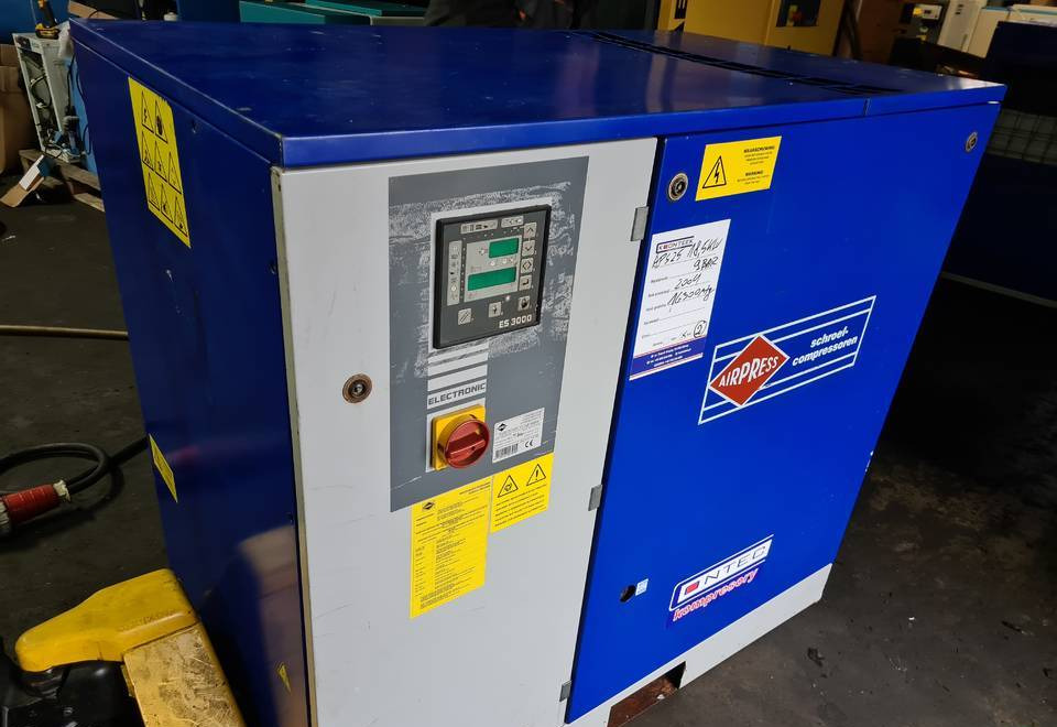 Kompresor śrubowy AIRPRESS APS 25, 18,5 kw, (2) - Légkompresszor: 3 kép. Kompresor śrubowy AIRPRESS APS 25, 18,5 kw, (2) - Légkompresszor: 3 kép.