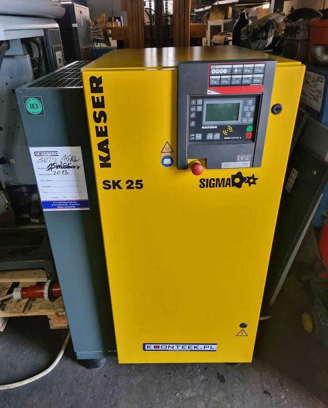 Kompresor śrubowy KAESER SK 25 15 kw - Légkompresszor: 2 kép. Kompresor śrubowy KAESER SK 25 15 kw - Légkompresszor: 2 kép.